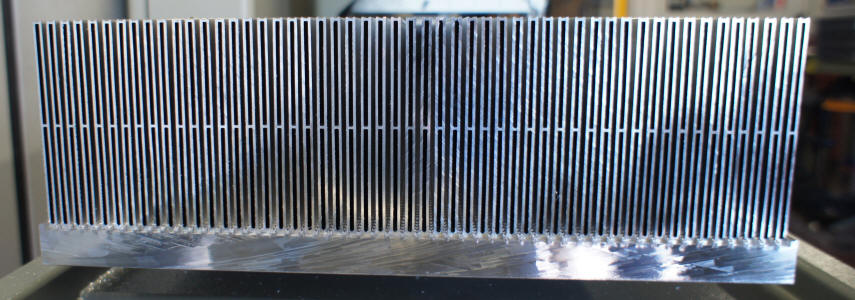 Dissipateur thermique extrudé